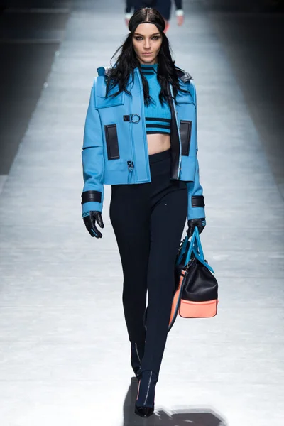 Look 7